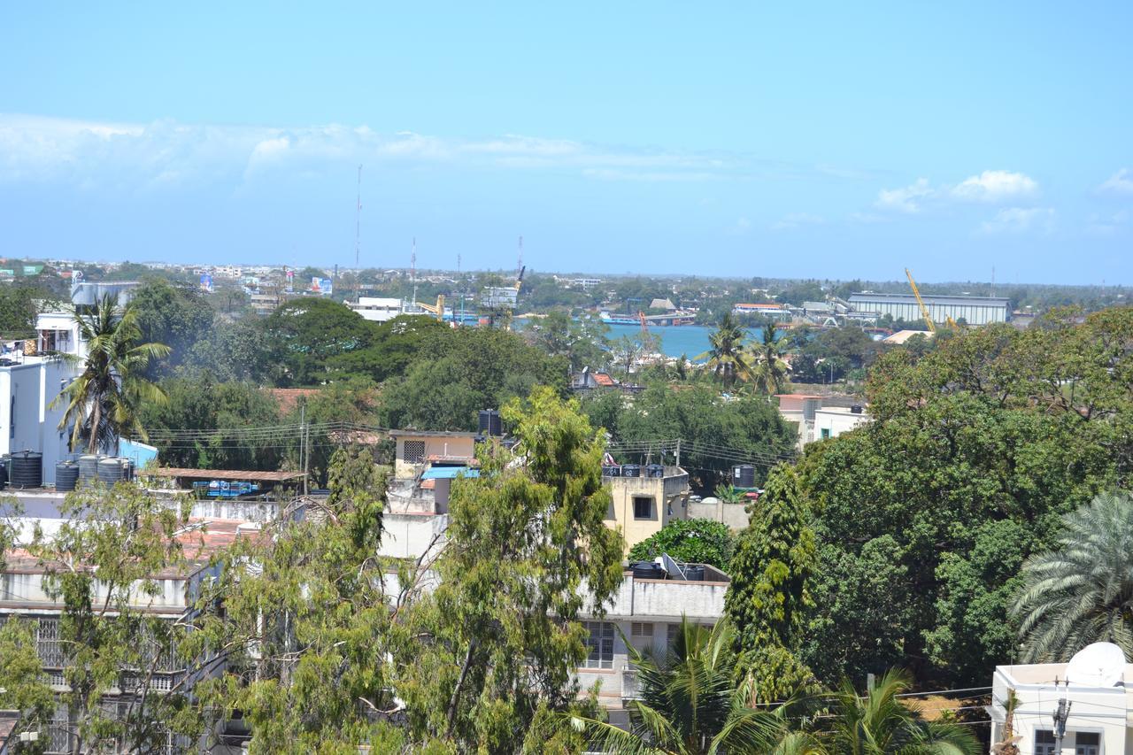 Manson * Mombasa